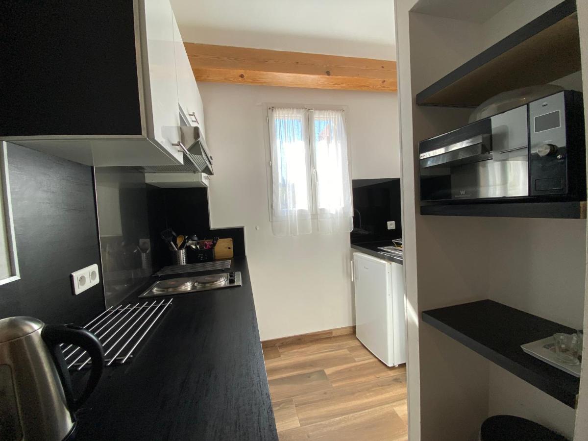 A MANDRIA, appartements avec cuisine 30m2, patio, vue Montagnes et citadelle, 5 minutes à pied du centre ville et des rivières Corte  Esterno foto