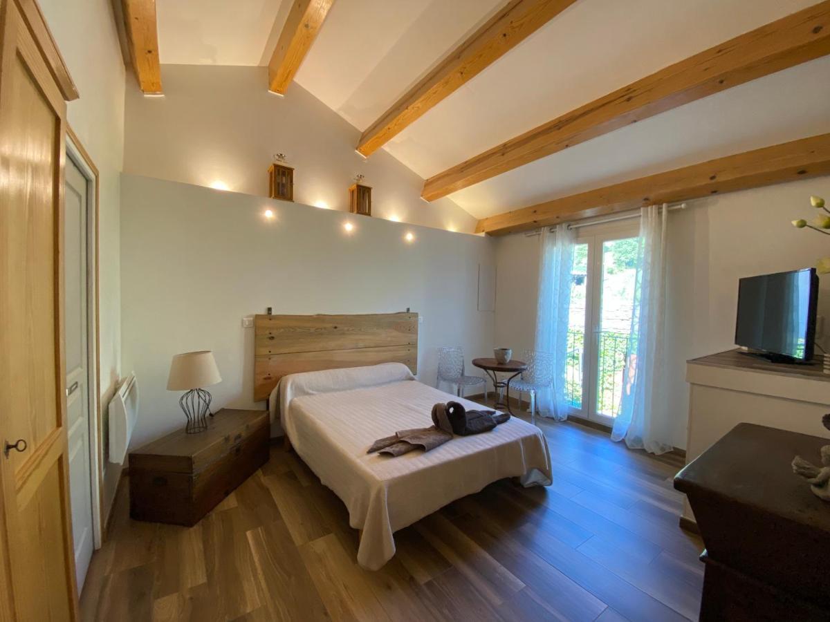 A MANDRIA, appartements avec cuisine 30m2, patio, vue Montagnes et citadelle, 5 minutes à pied du centre ville et des rivières Corte  Esterno foto
