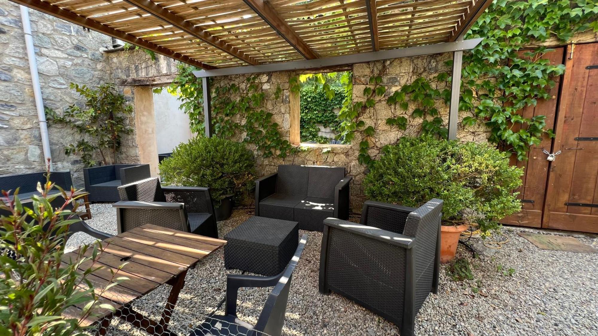 A MANDRIA, appartements avec cuisine 30m2, patio, vue Montagnes et citadelle, 5 minutes à pied du centre ville et des rivières Corte  Esterno foto