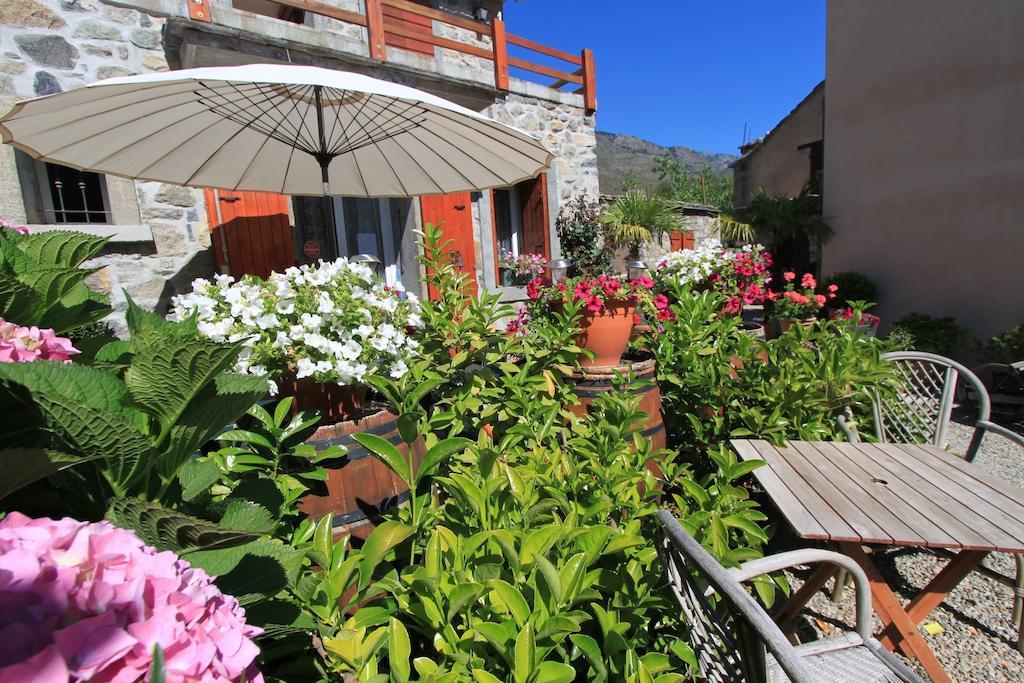 A MANDRIA, appartements avec cuisine 30m2, patio, vue Montagnes et citadelle, 5 minutes à pied du centre ville et des rivières Corte  Esterno foto