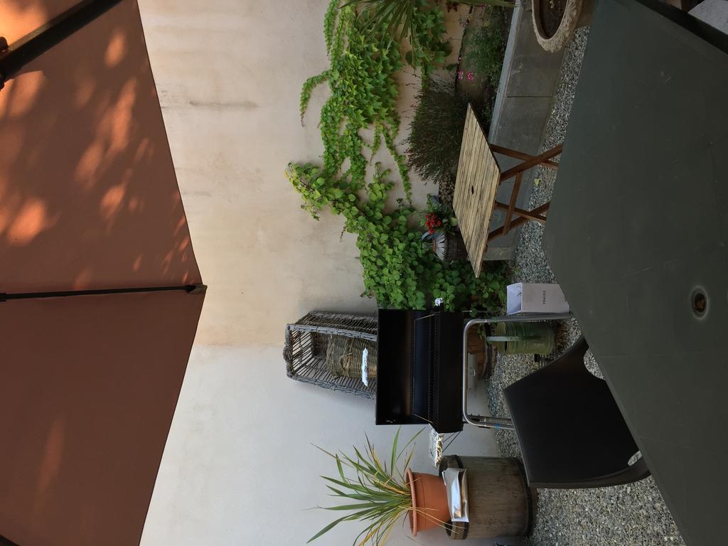 A MANDRIA, appartements avec cuisine 30m2, patio, vue Montagnes et citadelle, 5 minutes à pied du centre ville et des rivières Corte  Esterno foto