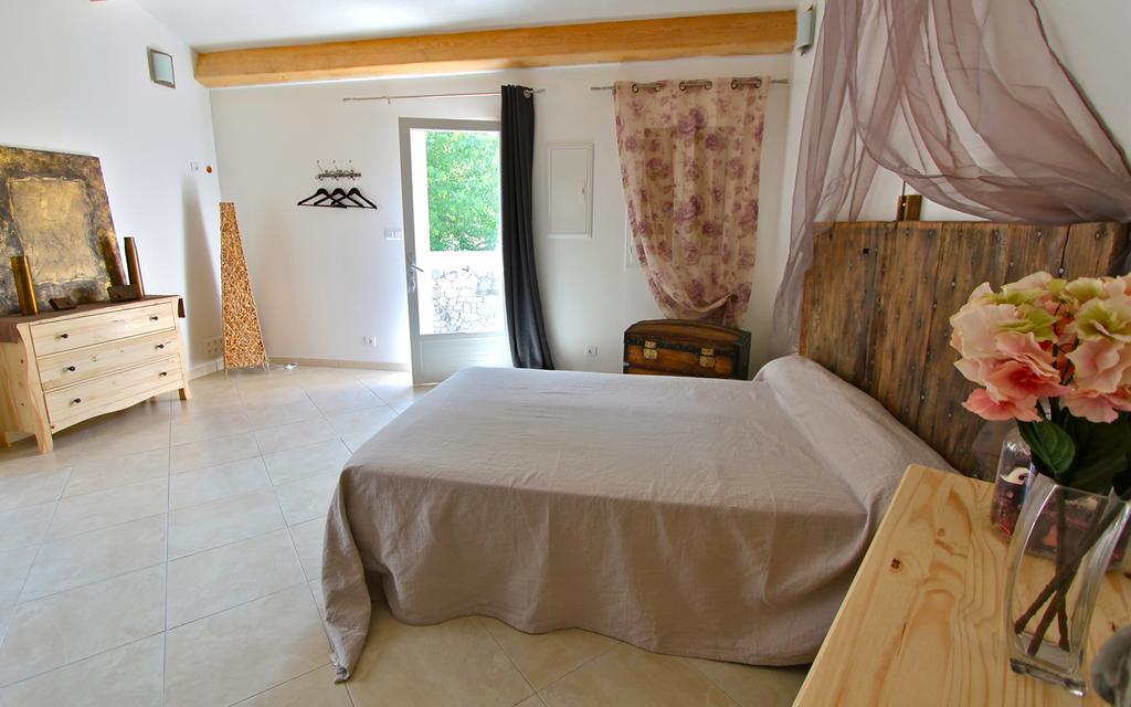 A MANDRIA, appartements avec cuisine 30m2, patio, vue Montagnes et citadelle, 5 minutes à pied du centre ville et des rivières Corte  Esterno foto