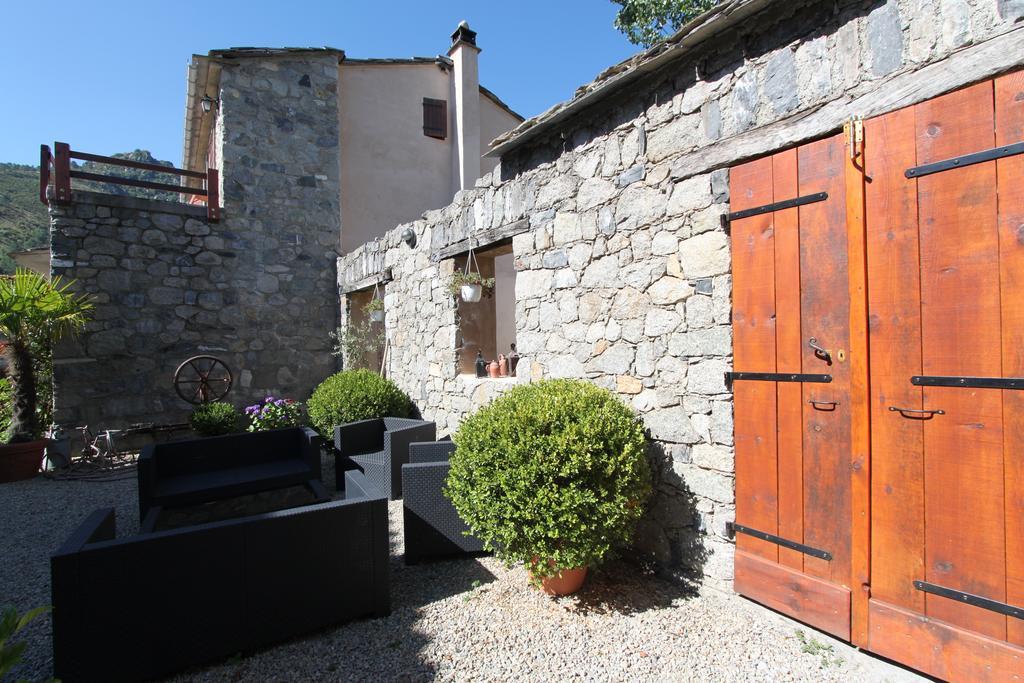 A MANDRIA, appartements avec cuisine 30m2, patio, vue Montagnes et citadelle, 5 minutes à pied du centre ville et des rivières Corte  Esterno foto